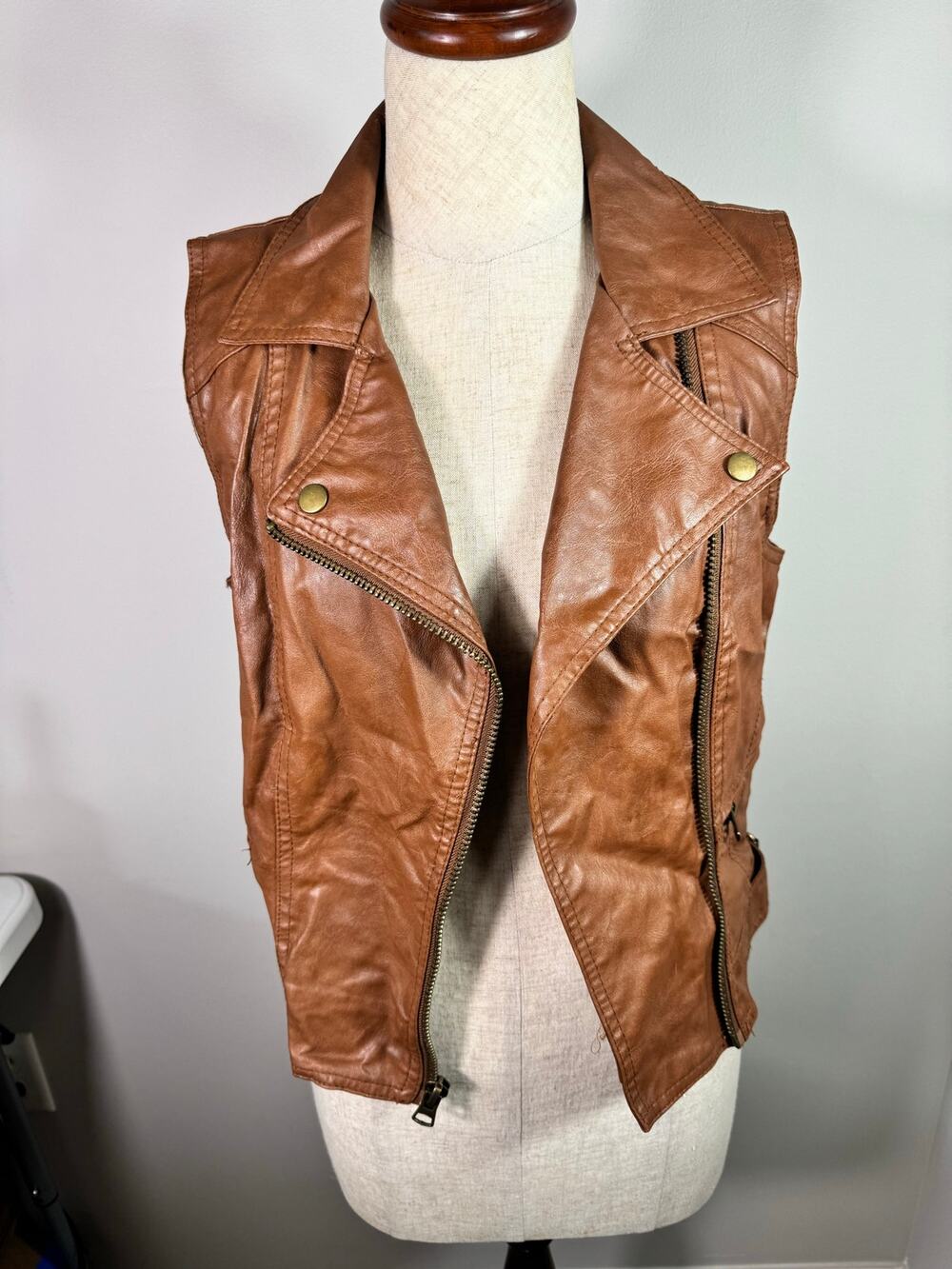 American Rag Cie Faux Leather Vest Size Small